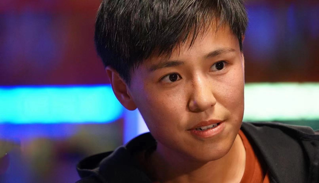 宋寅开飞机的舒克