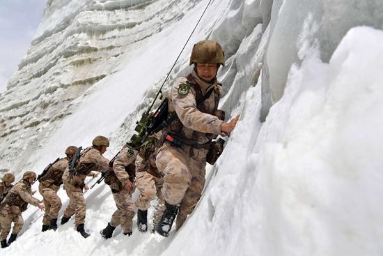 用青春和热血守卫祖国神圣领土岗巴营好样的